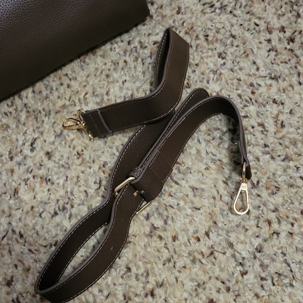NWT REMI AND REID Chic Brown Tote Bag..ELLA EAST WEST TOTE - Picture 2 of 7